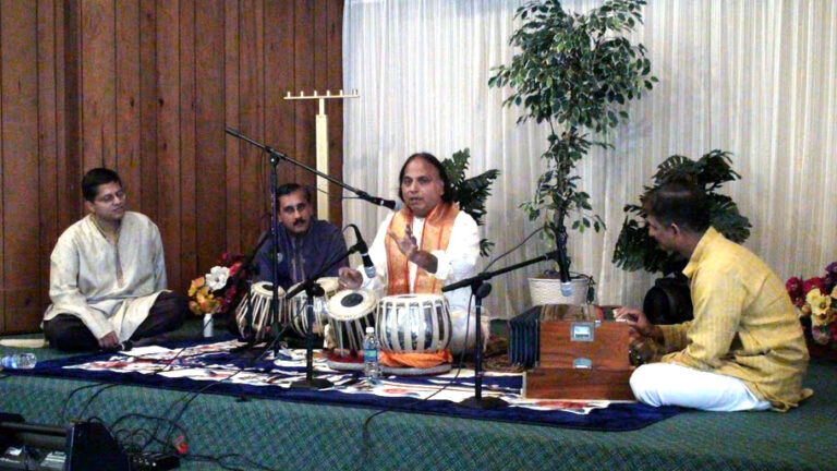 Satish-with-Pt.-Suresh-Talwalkar