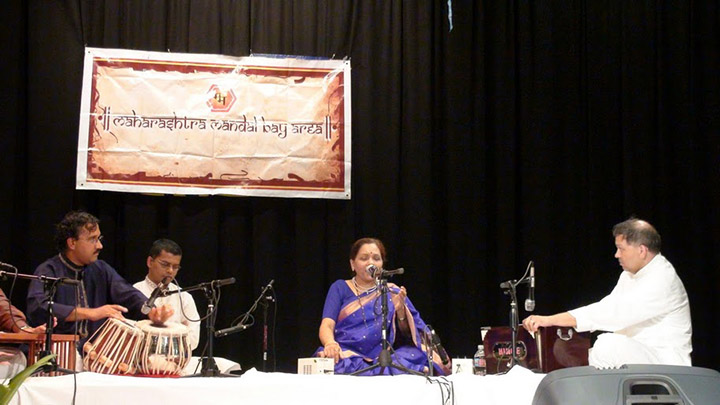Satish-with-Pta.-Asha-Khadilkar