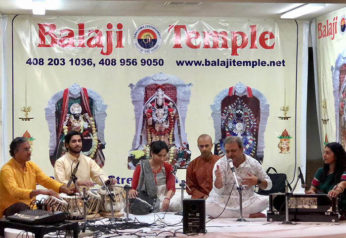 With-Sougata-Banerjee-@-Balaji-Temple-in-San-Jose